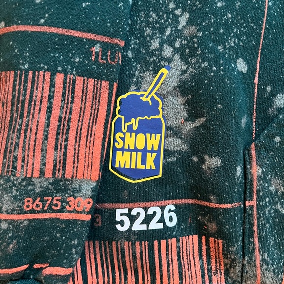 One of a kind Snow Milk Hoodie - Picture 4 of 4